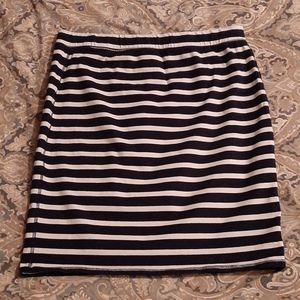 Old Navy Women's striped skirt. Size Large